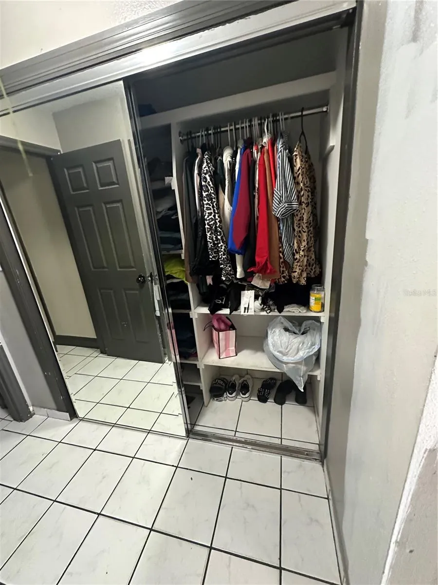 4605 E YUKON STREET Tampa, FL 33617