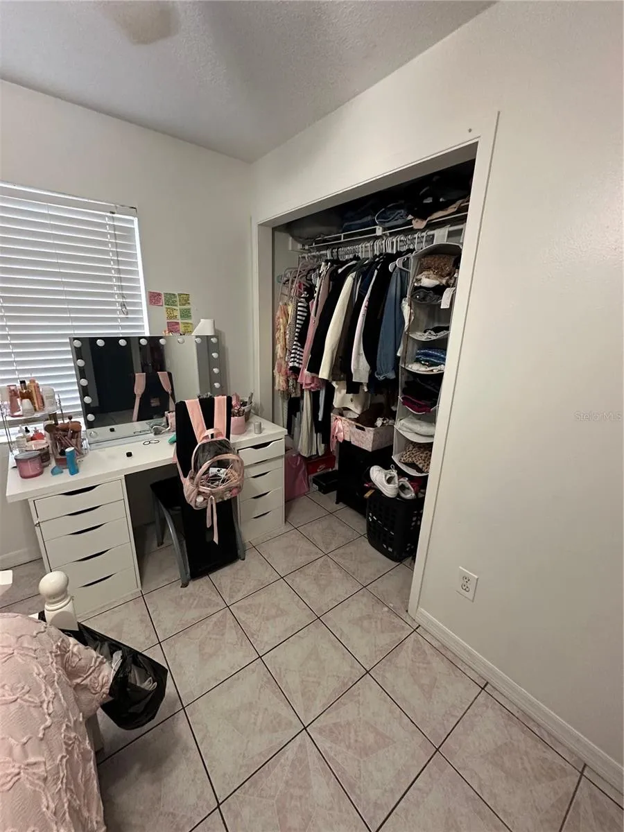 4605 E YUKON STREET Tampa, FL 33617