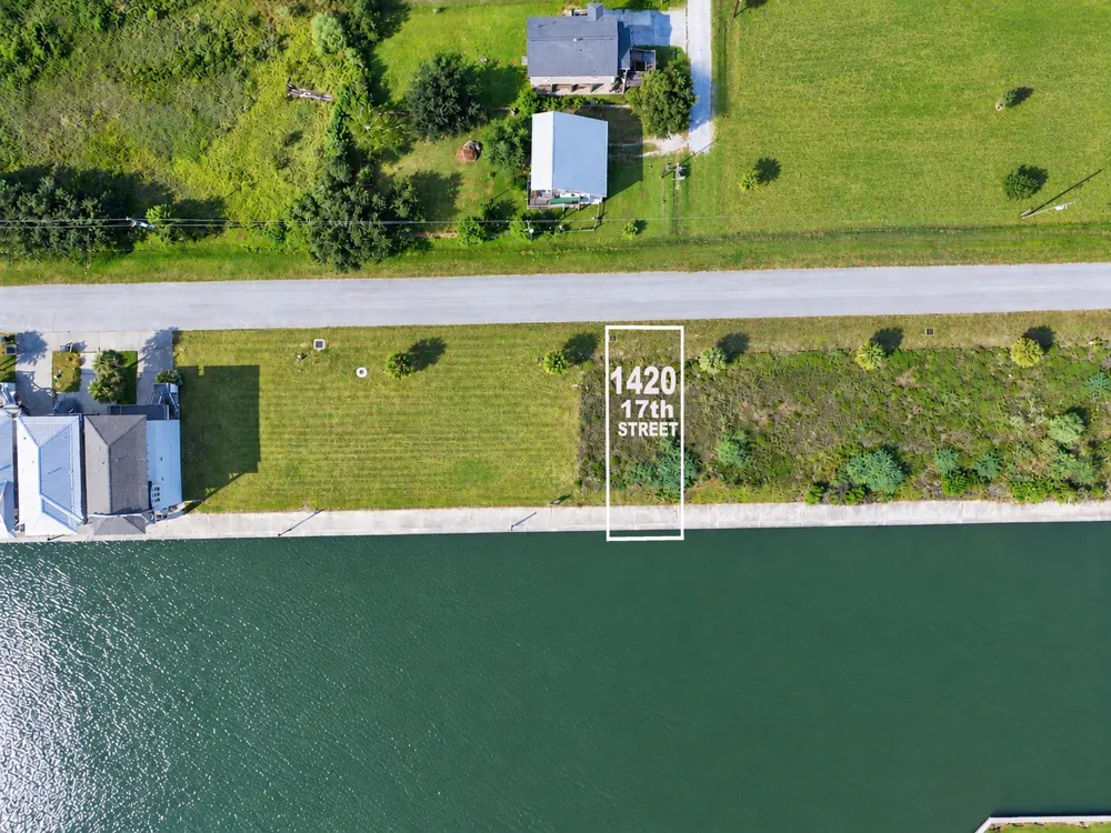 1420 17th Street Port Bolivar, TX 77650