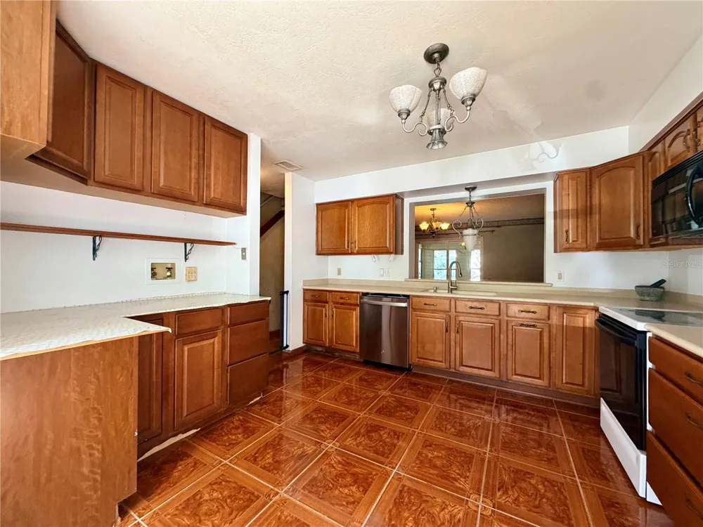 284 WOODGREEN LANE Winter Springs, FL 32708