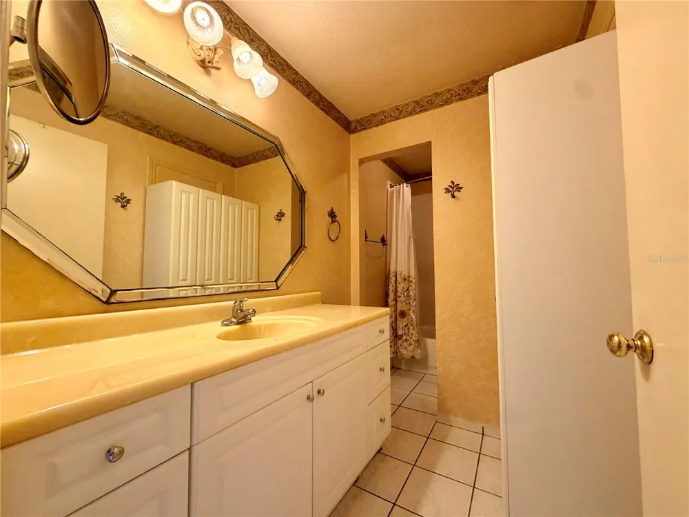 284 WOODGREEN LANE Winter Springs, FL 32708