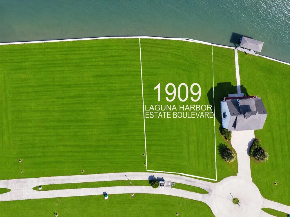 1909 Laguna Harbor Estate Boulevard Port Bolivar, TX 77650
