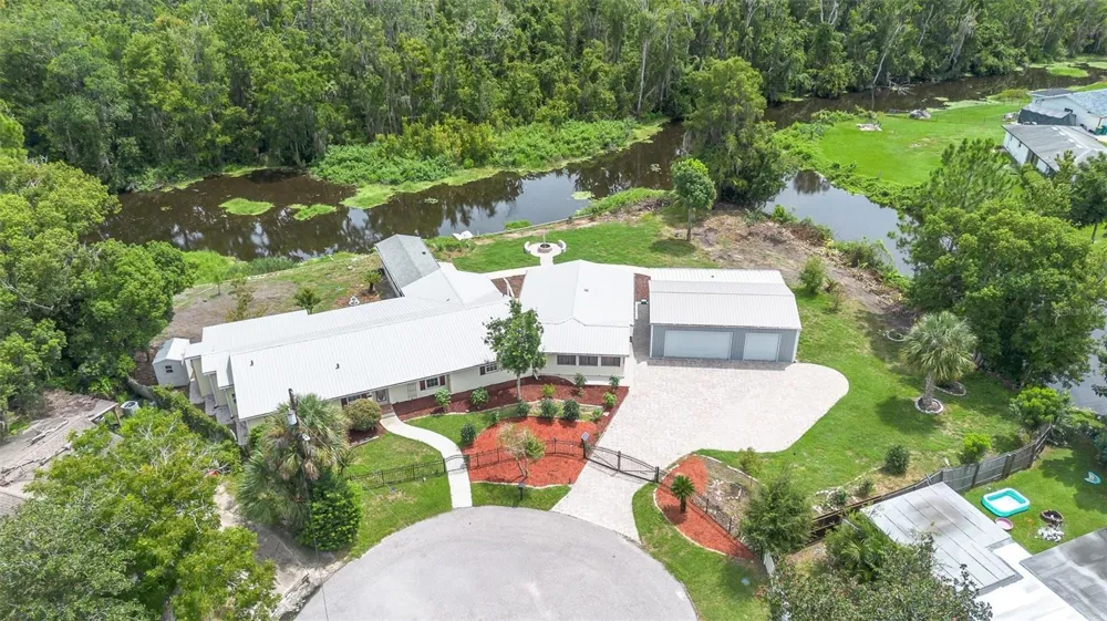 507 PHYLLIS CIRCLE Eustis, FL 32726