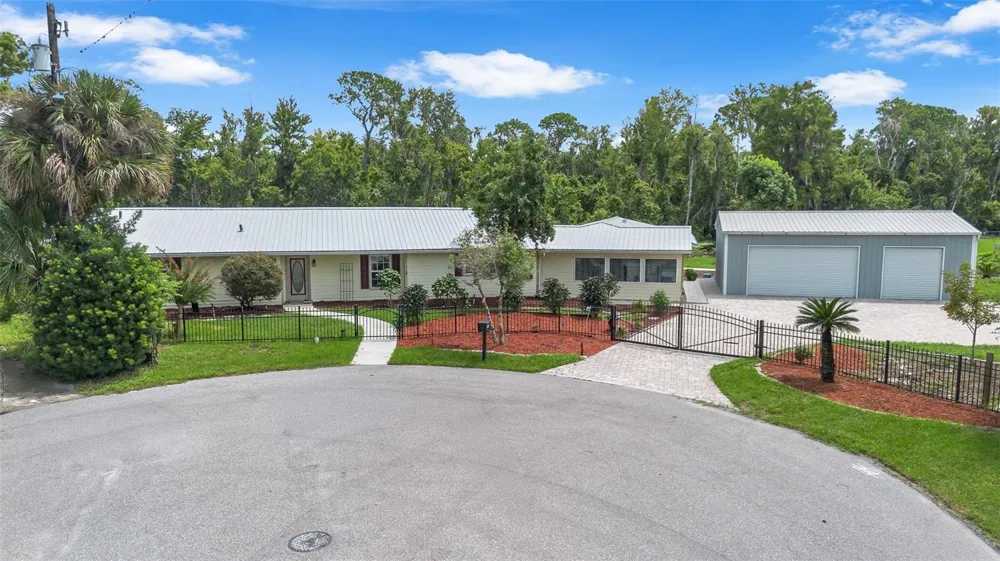 507 PHYLLIS CIRCLE Eustis, FL 32726