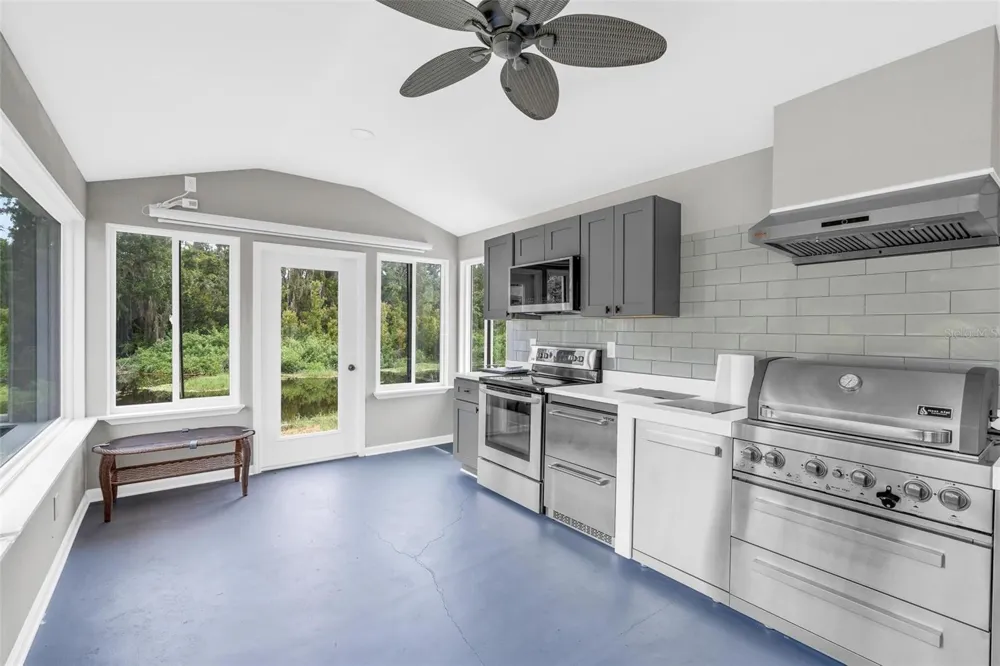 507 PHYLLIS CIRCLE Eustis, FL 32726