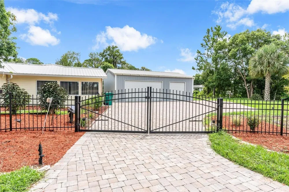 507 PHYLLIS CIRCLE Eustis, FL 32726
