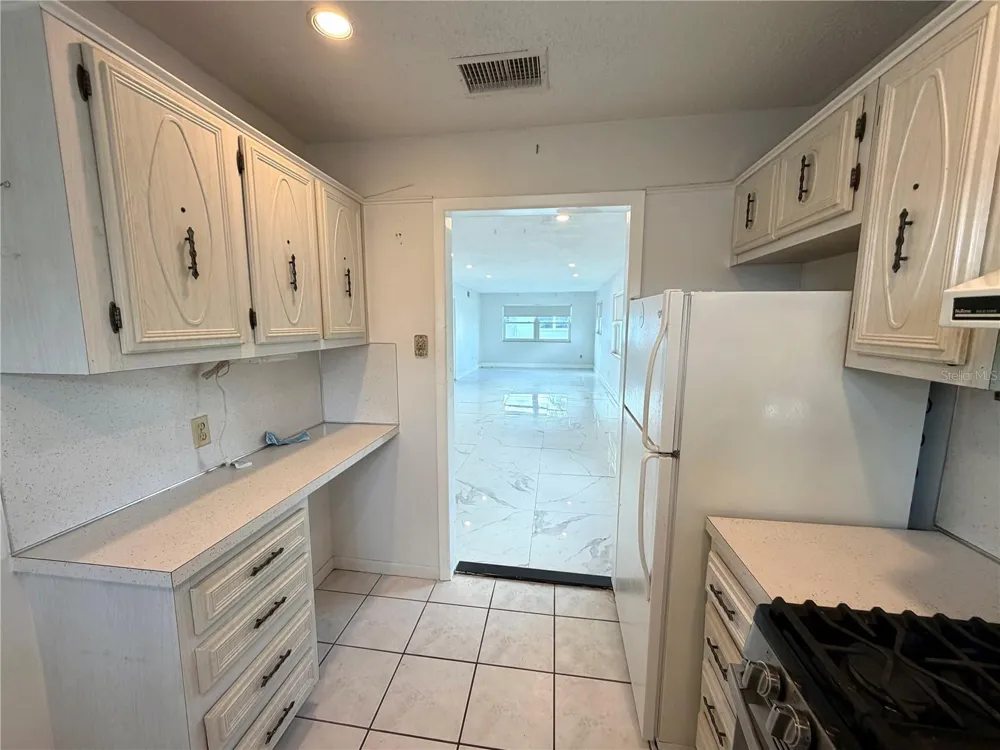 5287 81ST STREET #26 St Petersburg, FL 33709