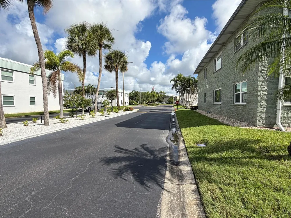 5287 81ST STREET #26 St Petersburg, FL 33709