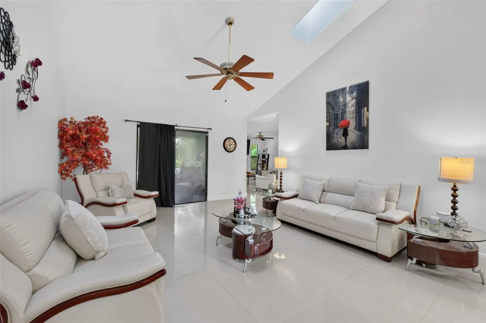 2144 MAJESTIC WOODS BOULEVARD Apopka, FL 32712