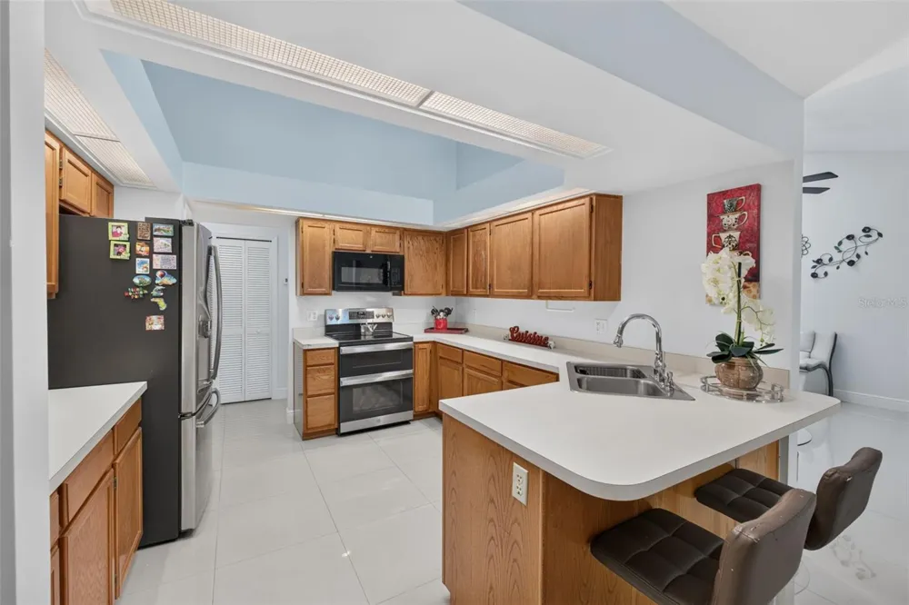 2144 MAJESTIC WOODS BOULEVARD Apopka, FL 32712