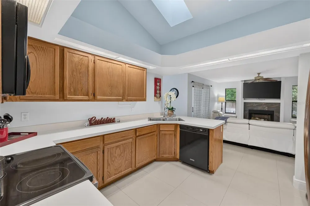 2144 MAJESTIC WOODS BOULEVARD Apopka, FL 32712