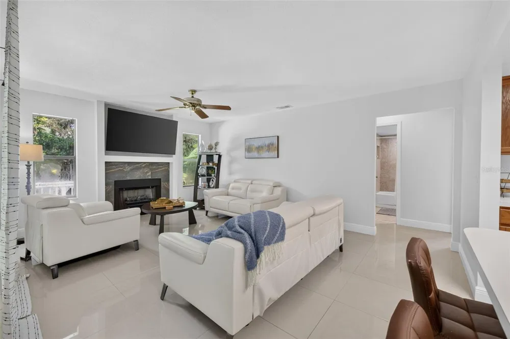 2144 MAJESTIC WOODS BOULEVARD Apopka, FL 32712