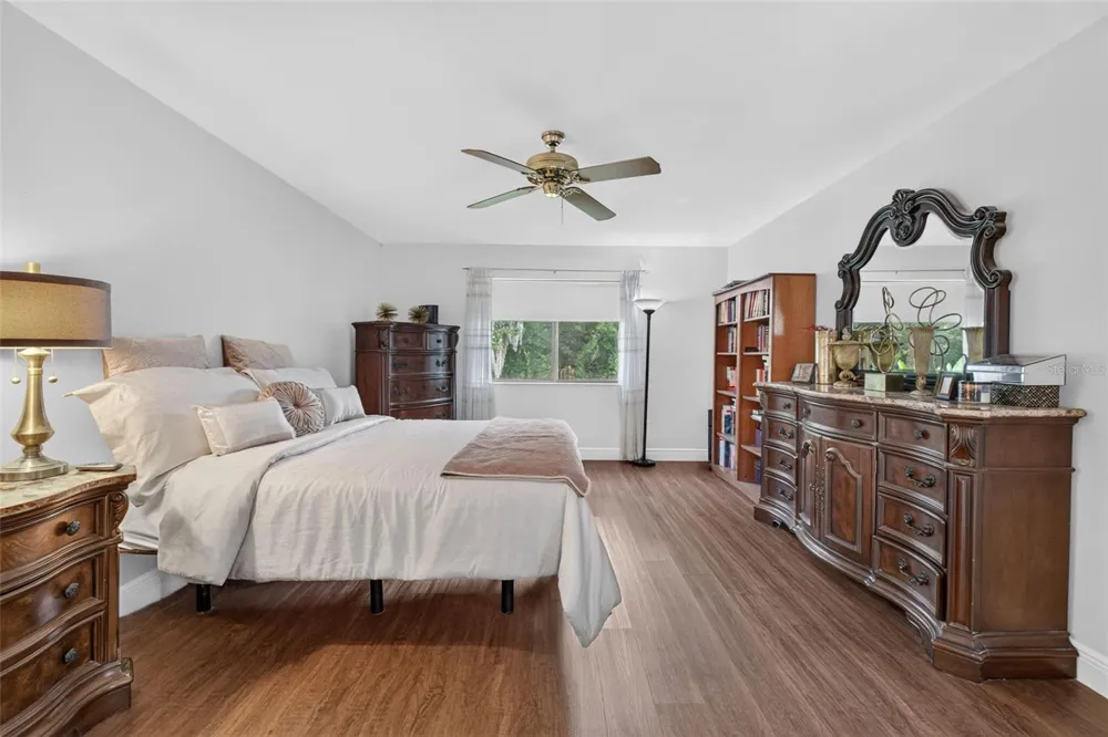 2144 MAJESTIC WOODS BOULEVARD Apopka, FL 32712