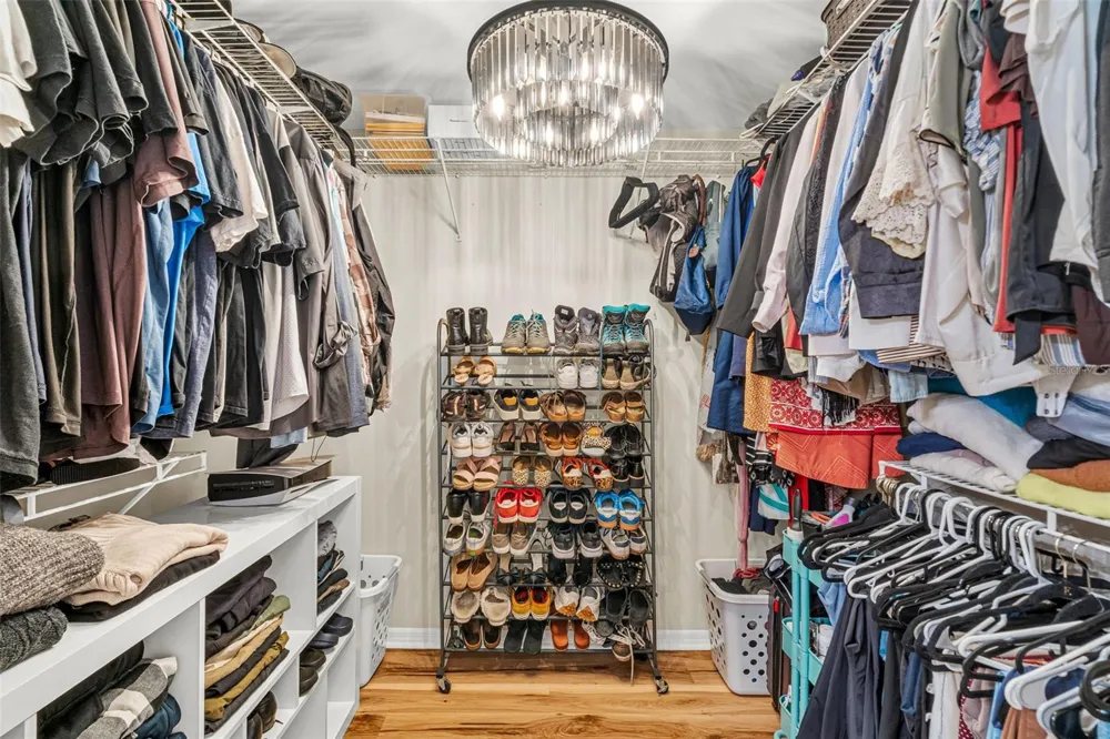 1350 26TH AVENUE St Petersburg, FL 33704