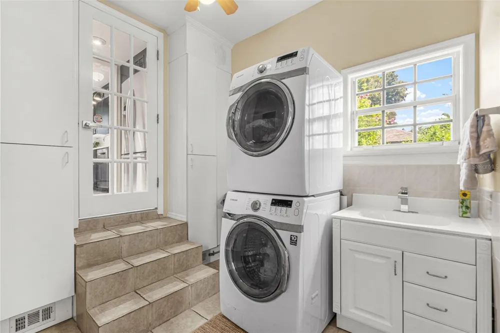 1350 26TH AVENUE St Petersburg, FL 33704