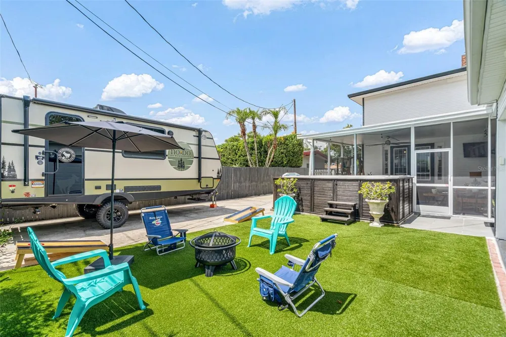 1350 26TH AVENUE St Petersburg, FL 33704
