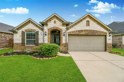 3033 Kathryn Oaks Lane