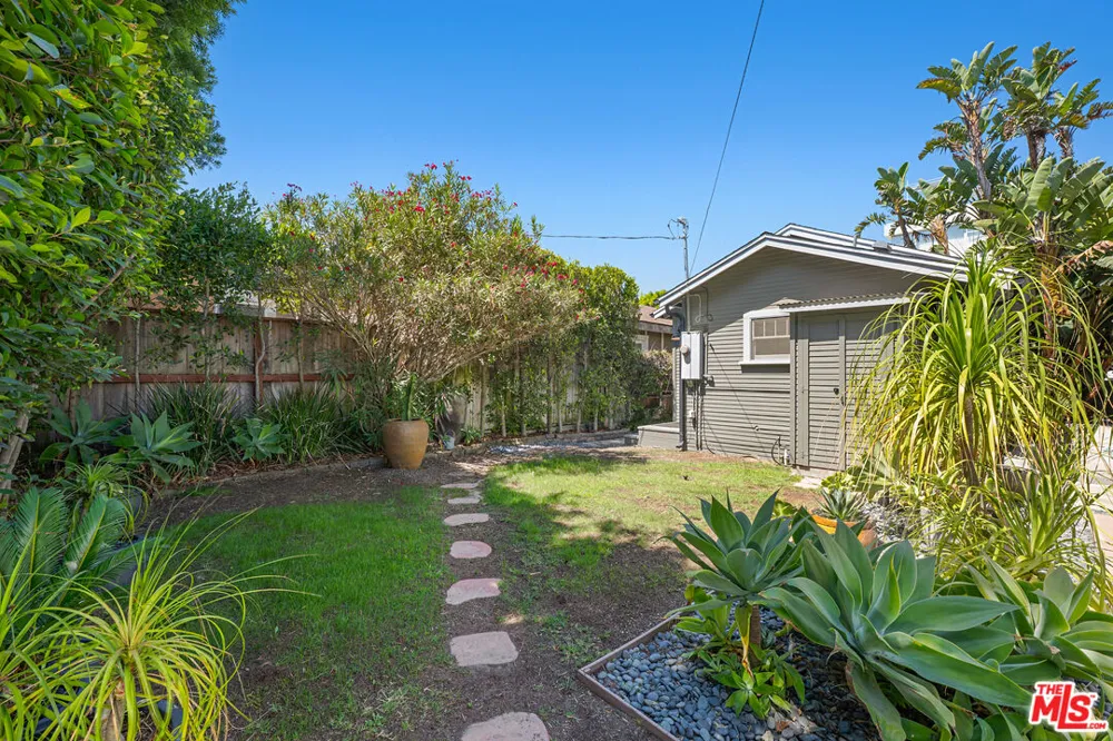 30 Fleet Street Venice, CA 90292