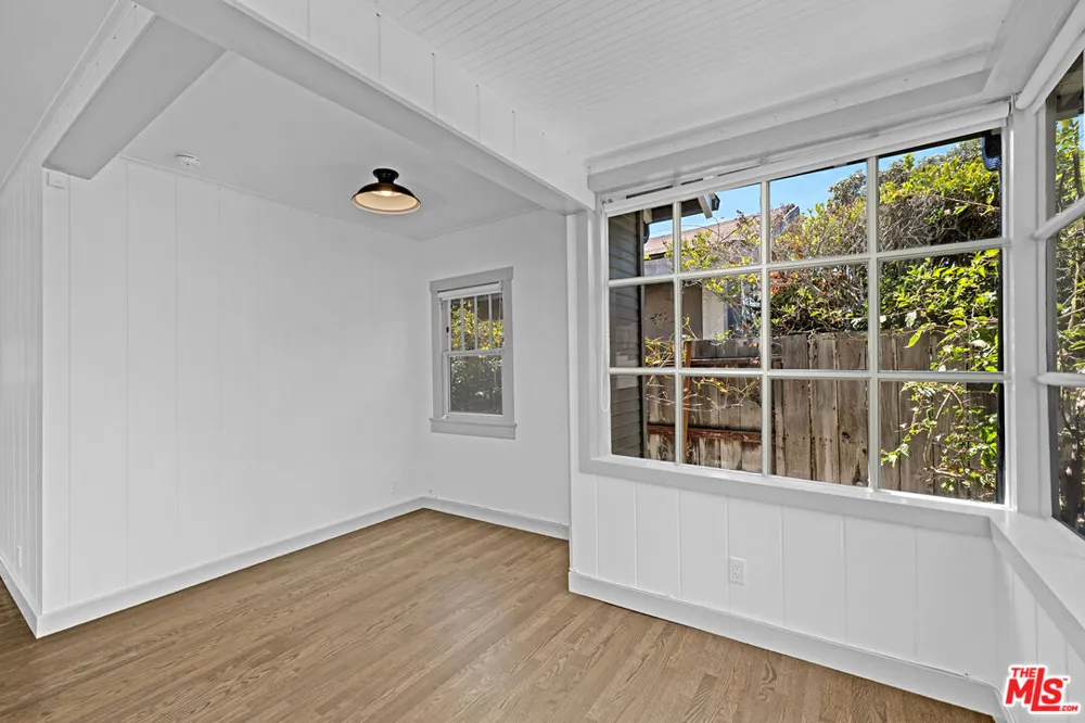 30 Fleet Street Venice, CA 90292