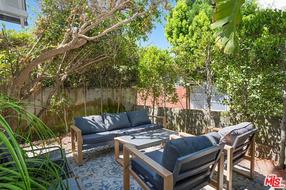 30 Fleet Street Venice, CA 90292
