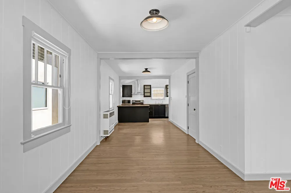 30 Fleet Street Venice, CA 90292