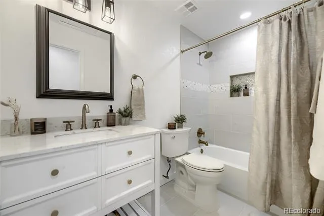 7953 Chase Circle #200 Arvada, CO 80003
