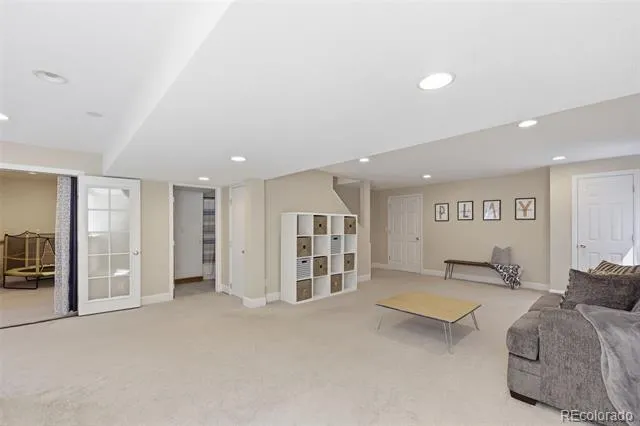 9339 Waterford Court Highlands Ranch, CO 80130