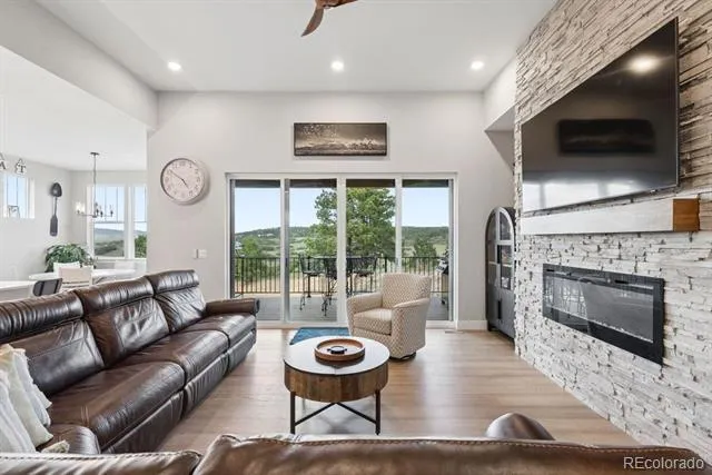 154 E Lost Pines Drive Monument, CO 80132