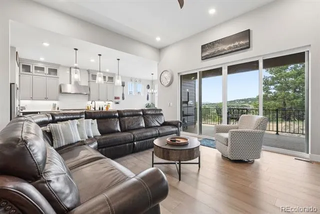 154 E Lost Pines Drive Monument, CO 80132