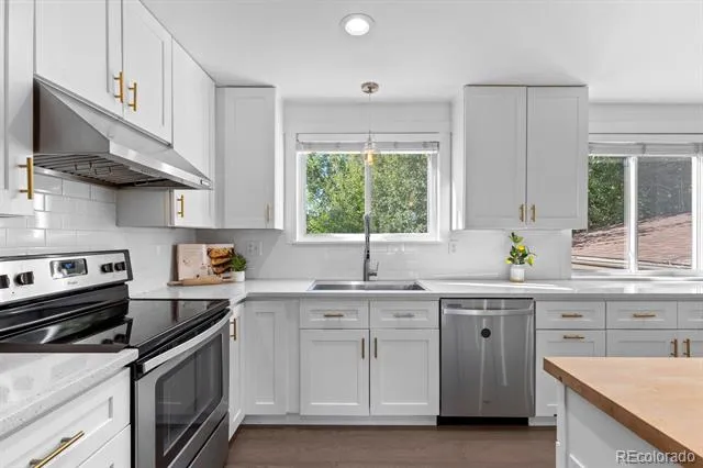 12438 W 70th Place Arvada, CO 80004
