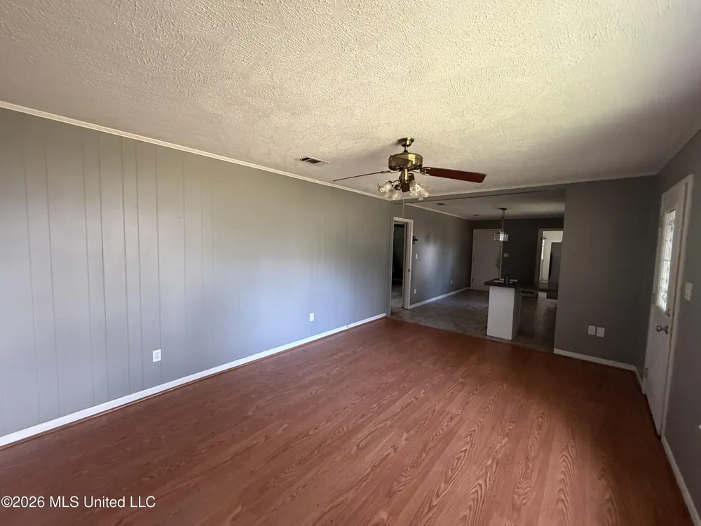 301 Sloan Drive Richland, MS 39218