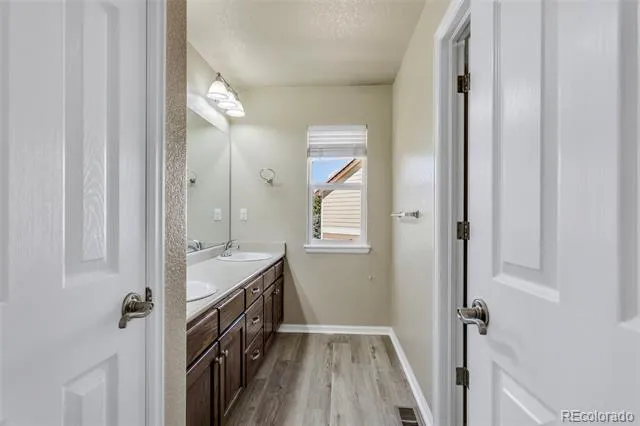 10383 Knollside Drive Parker, CO 80134