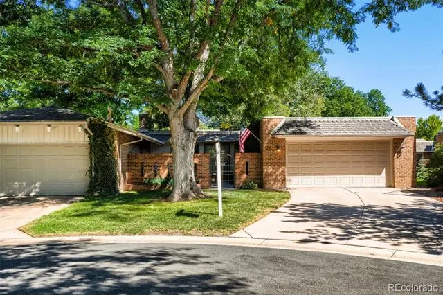22 Birdie Lane Littleton, CO 80123