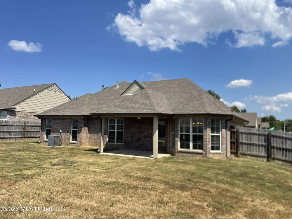 3935 Log Fence Cove Southaven, MS 38671