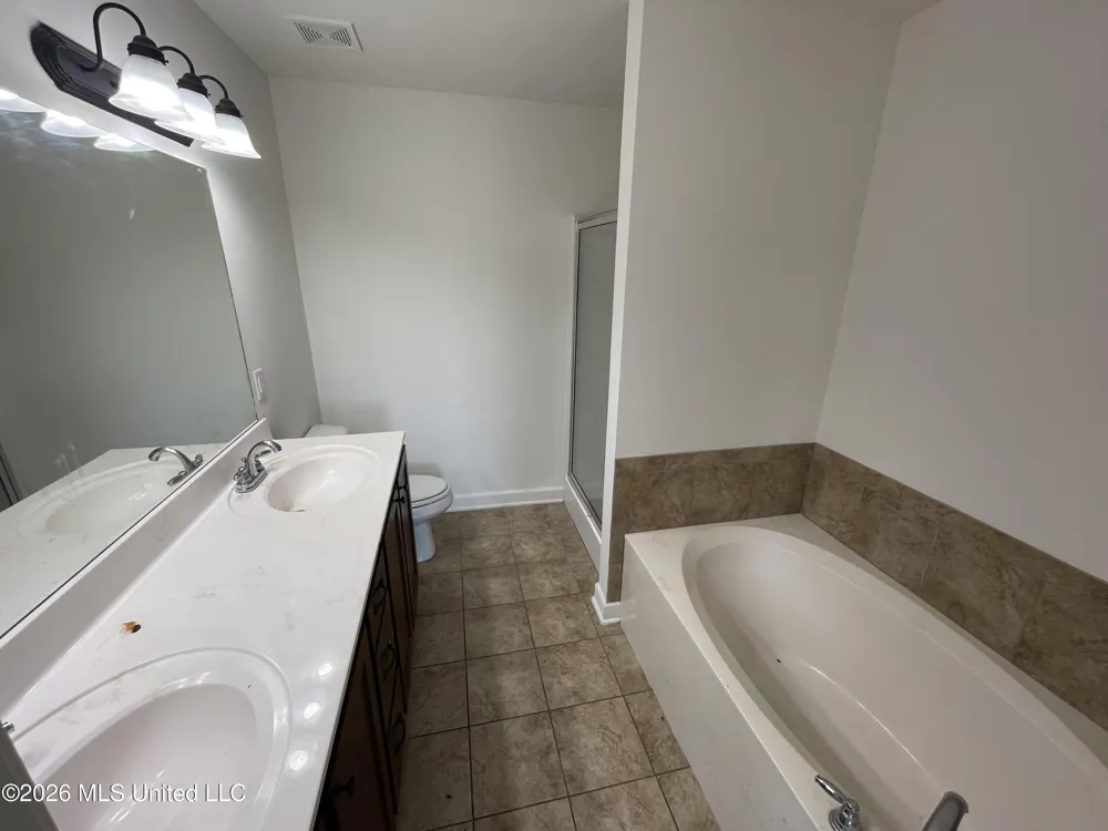 3935 Log Fence Cove Southaven, MS 38671