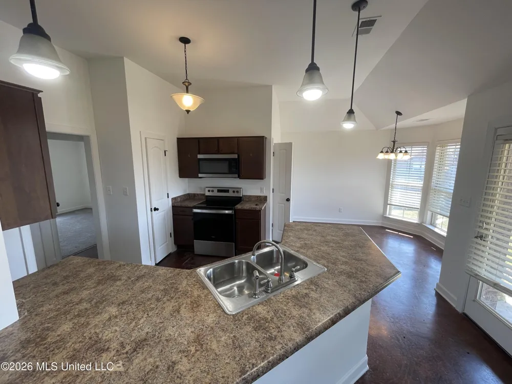 3935 Log Fence Cove Southaven, MS 38671