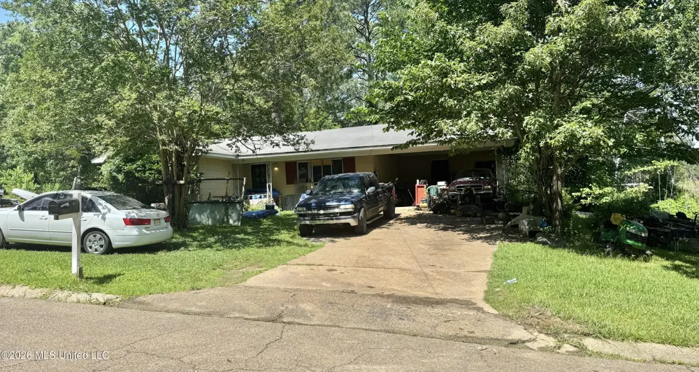2415 Coronet Place Jackson, MS 39204