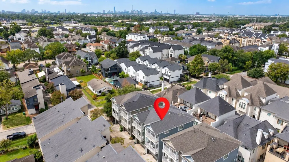 1331 W 24th Street #D Houston, TX 77008