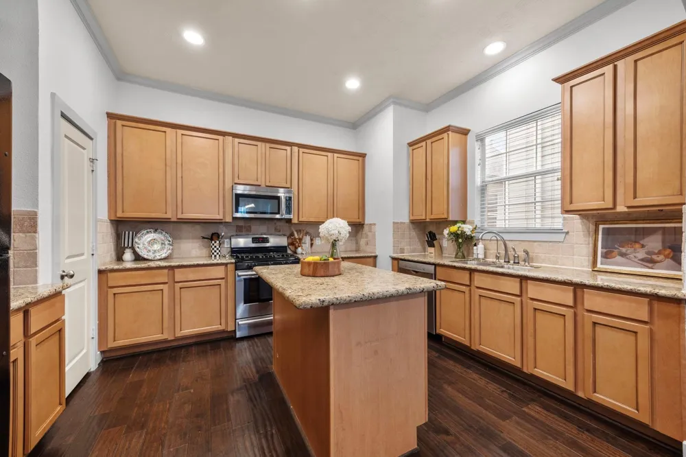 1331 W 24th Street #D Houston, TX 77008