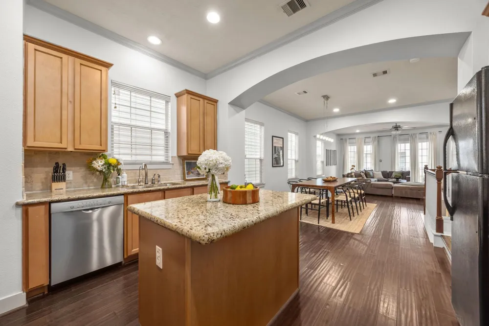 1331 W 24th Street #D Houston, TX 77008
