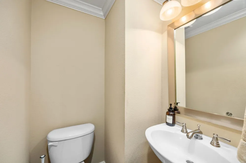 1331 W 24th Street #D Houston, TX 77008