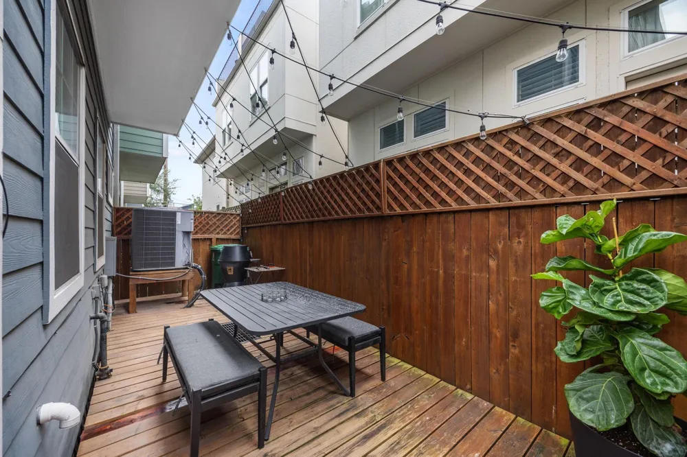 1331 W 24th Street #D Houston, TX 77008