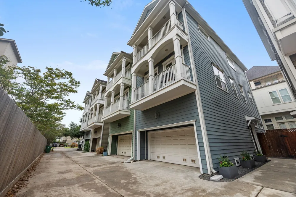 1331 W 24th Street #D Houston, TX 77008