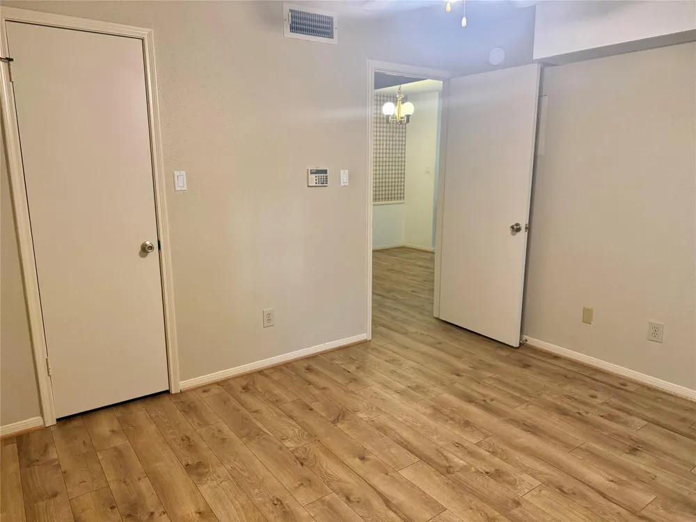 2121 Hepburn Street #407 Houston, TX 77054