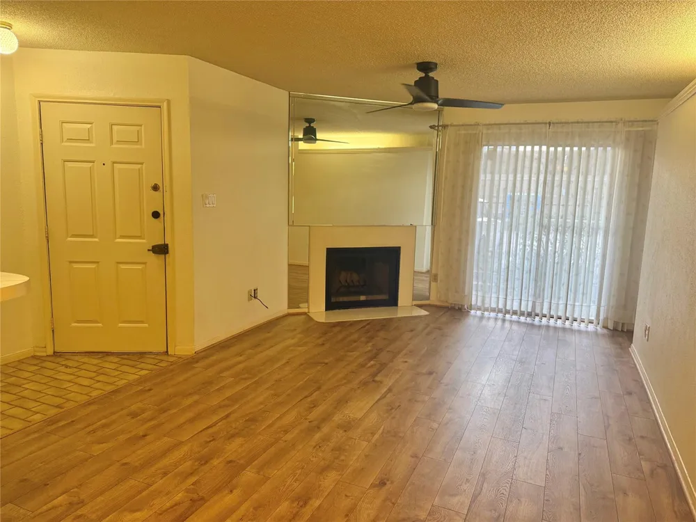 2121 Hepburn Street #407 Houston, TX 77054