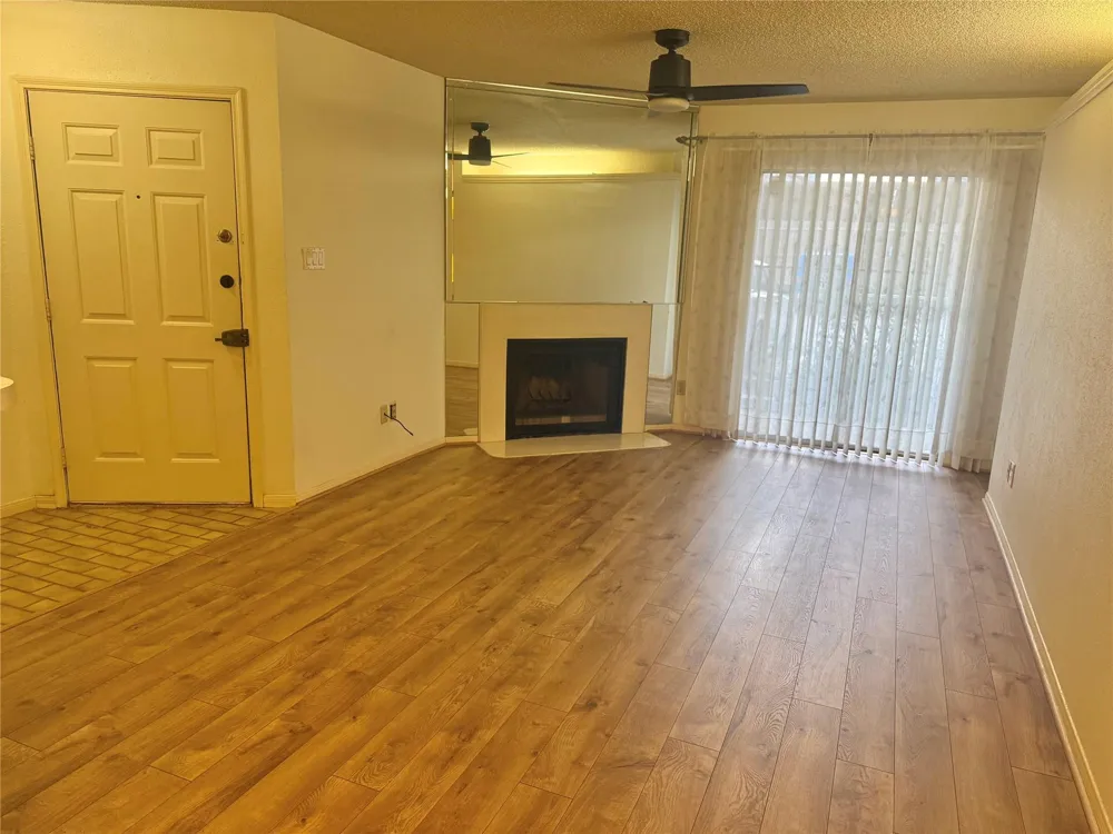 2121 Hepburn Street #407 Houston, TX 77054