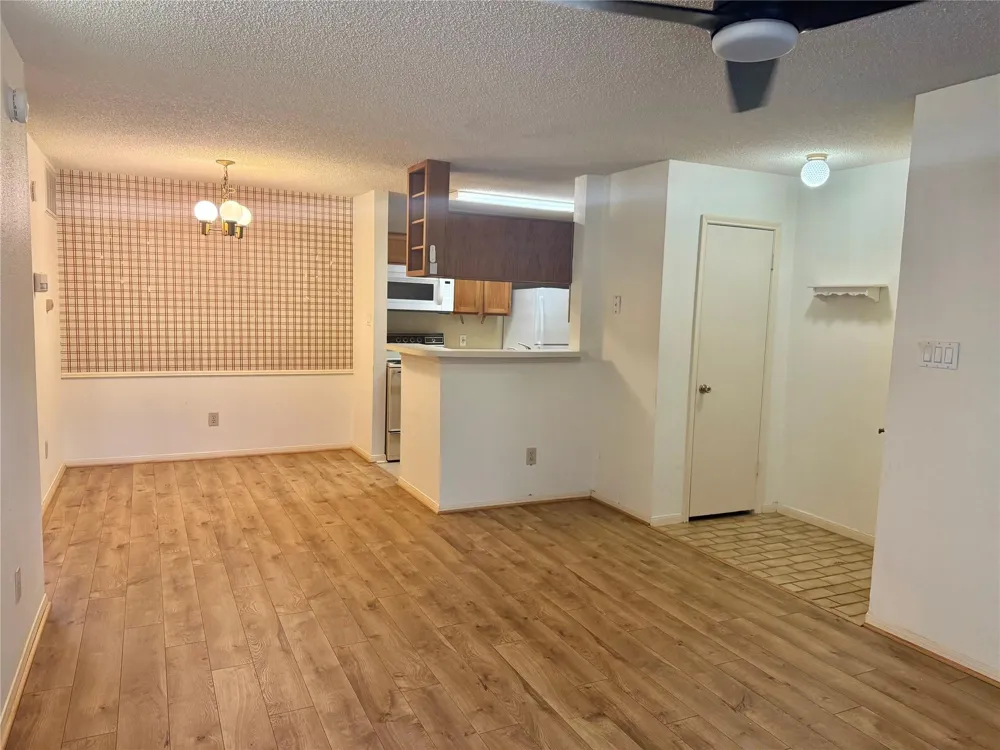 2121 Hepburn Street #407 Houston, TX 77054