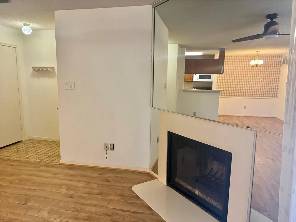 2121 Hepburn Street #407 Houston, TX 77054