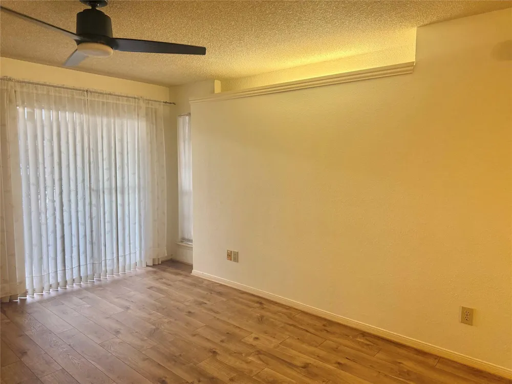 2121 Hepburn Street #407 Houston, TX 77054