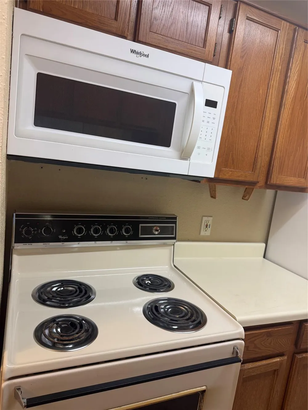 2121 Hepburn Street #407 Houston, TX 77054